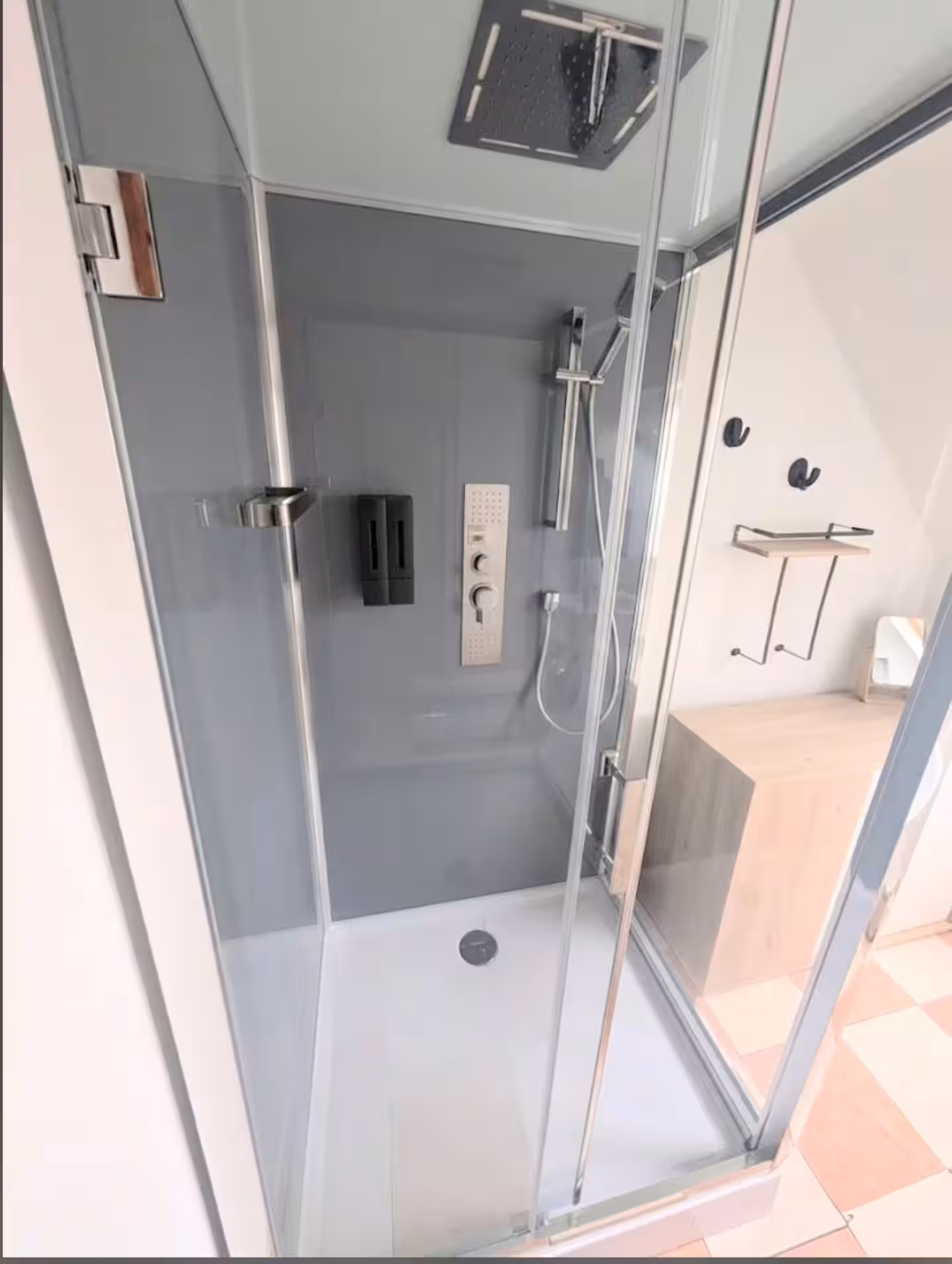 Salle de bain détail 2
